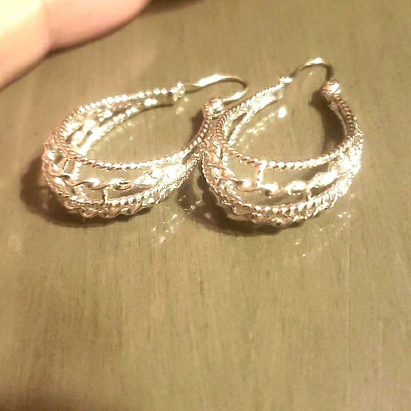 Sold Rare Style STERLING SILVER TWISTED ROPE FILIGREE HOOP EARRINGS - Picture 4 of 9